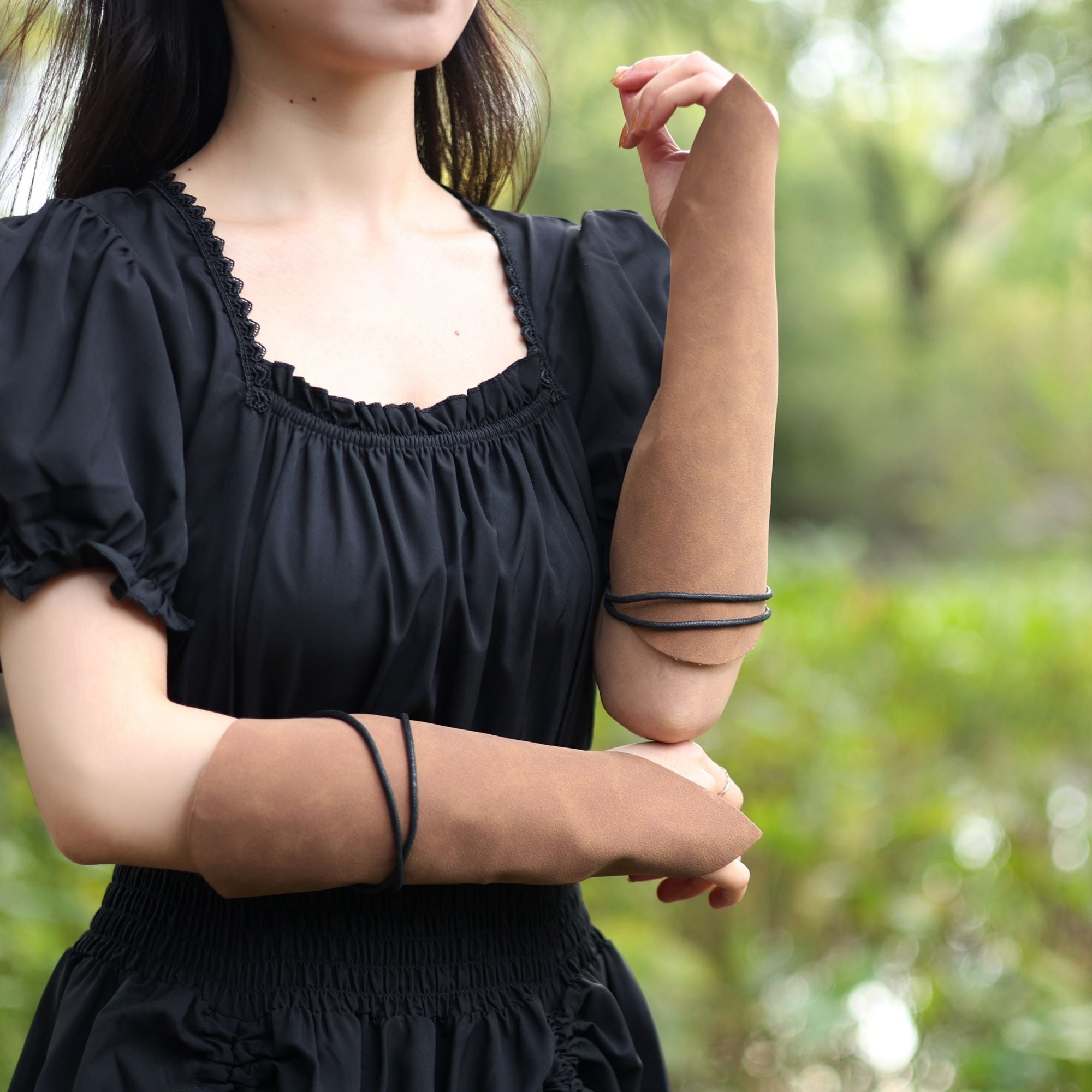 Elf Arm Bracers – Black