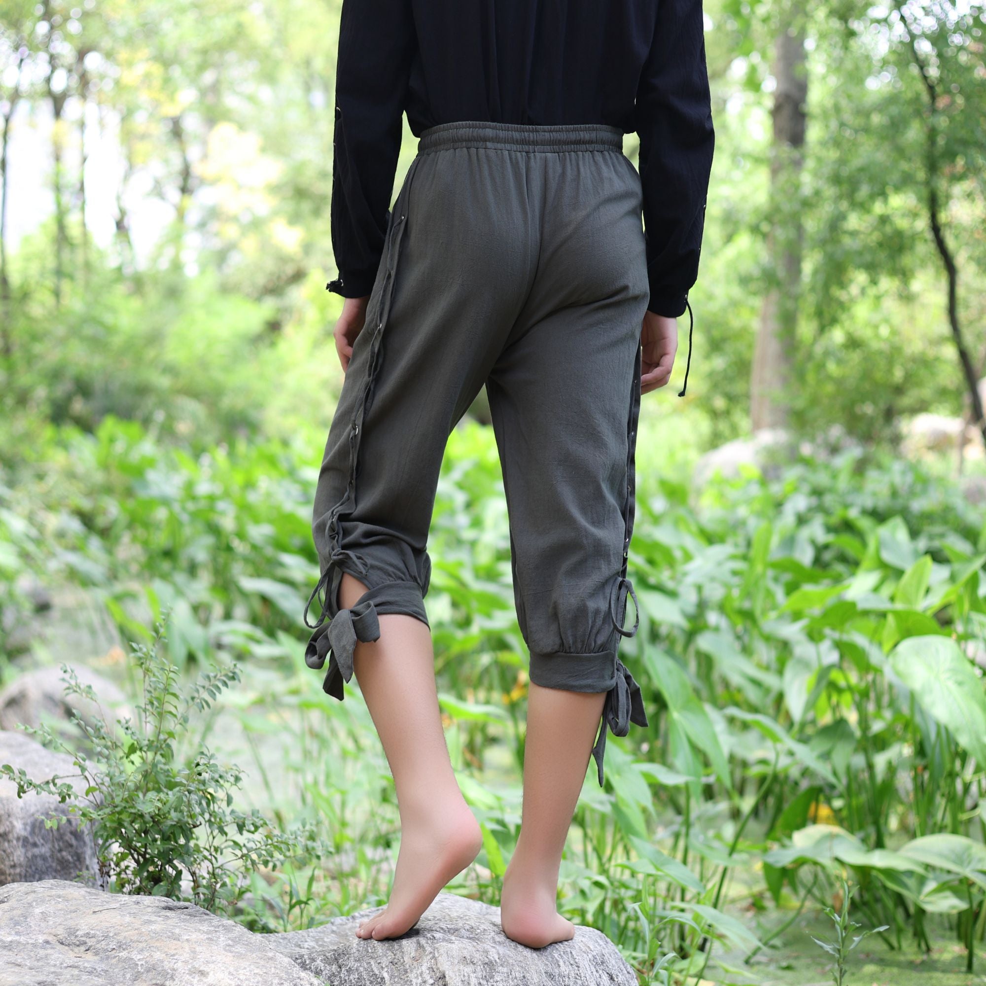 Medieval Pants with Lace-Up Sides – Green