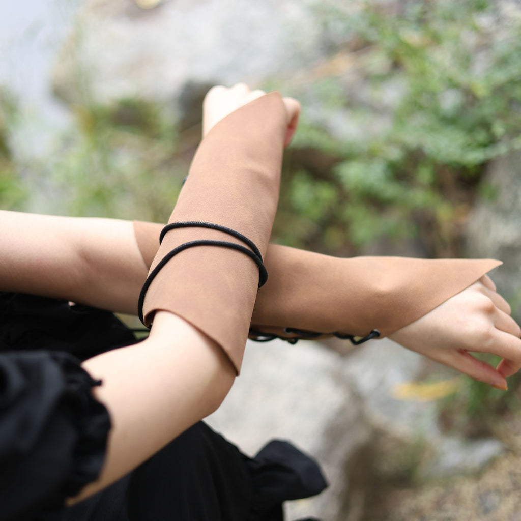 Elf Arm Bracers – Brown