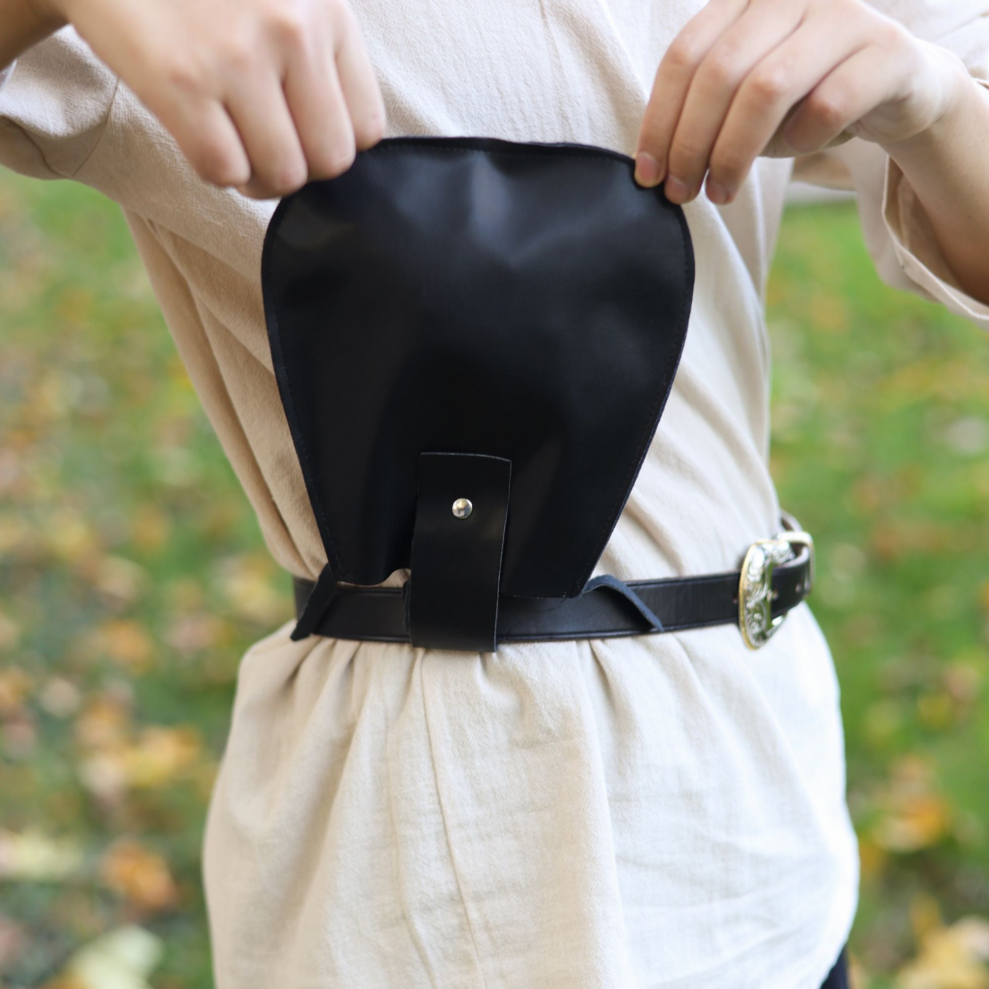 Medieval Leather Money Pouch – Black or Brown