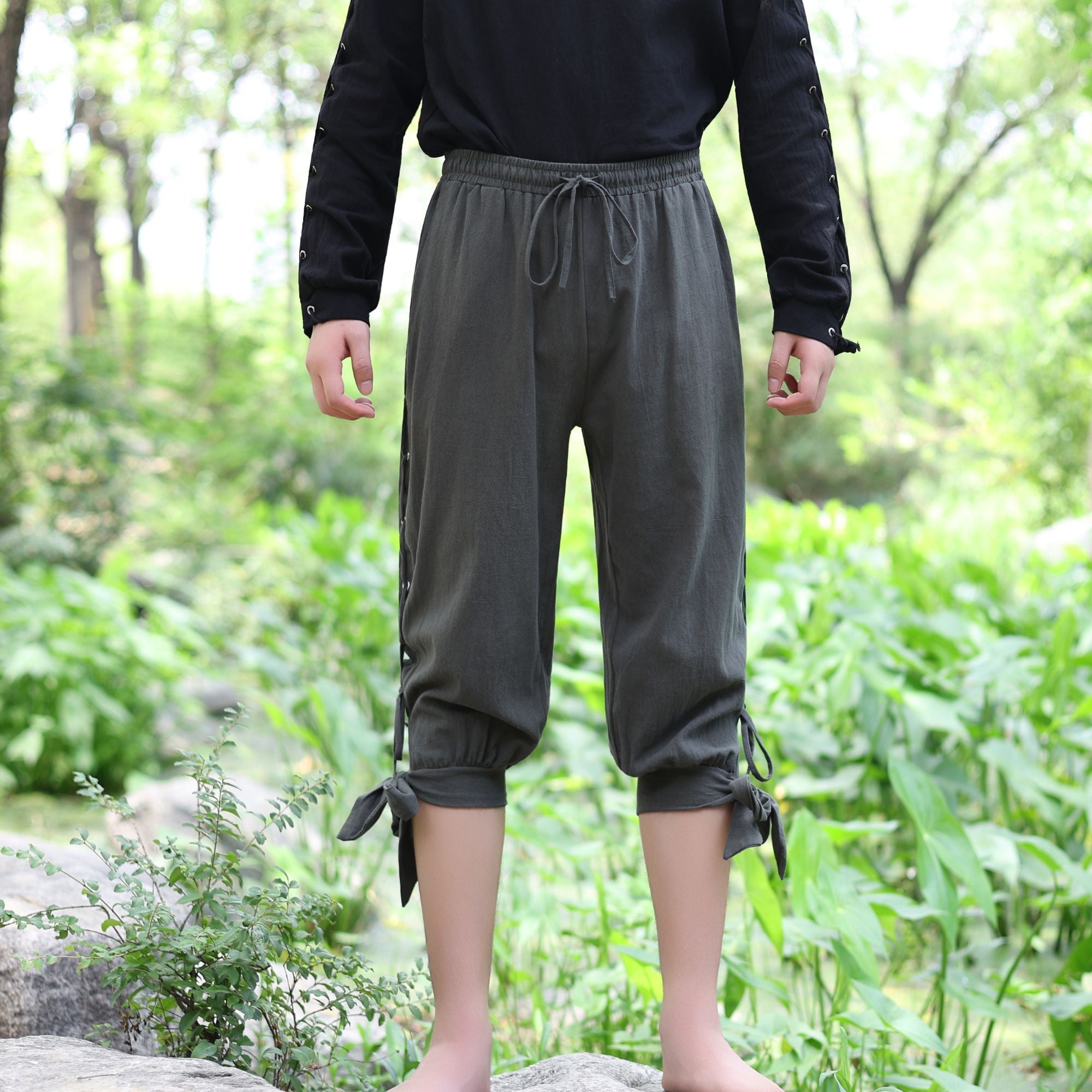 Medieval Pants with Lace-Up Sides – Green