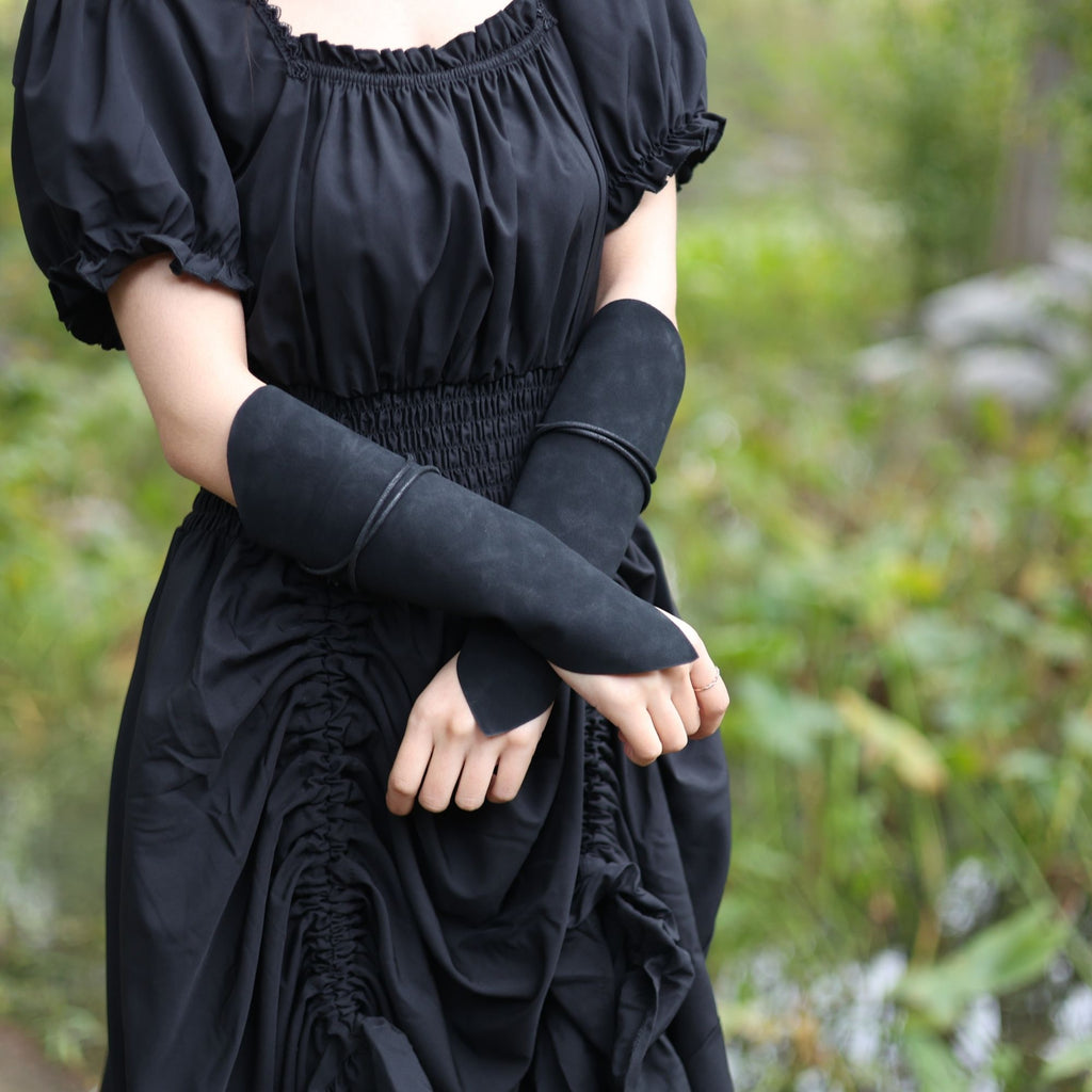 Elf Arm Bracers – Black