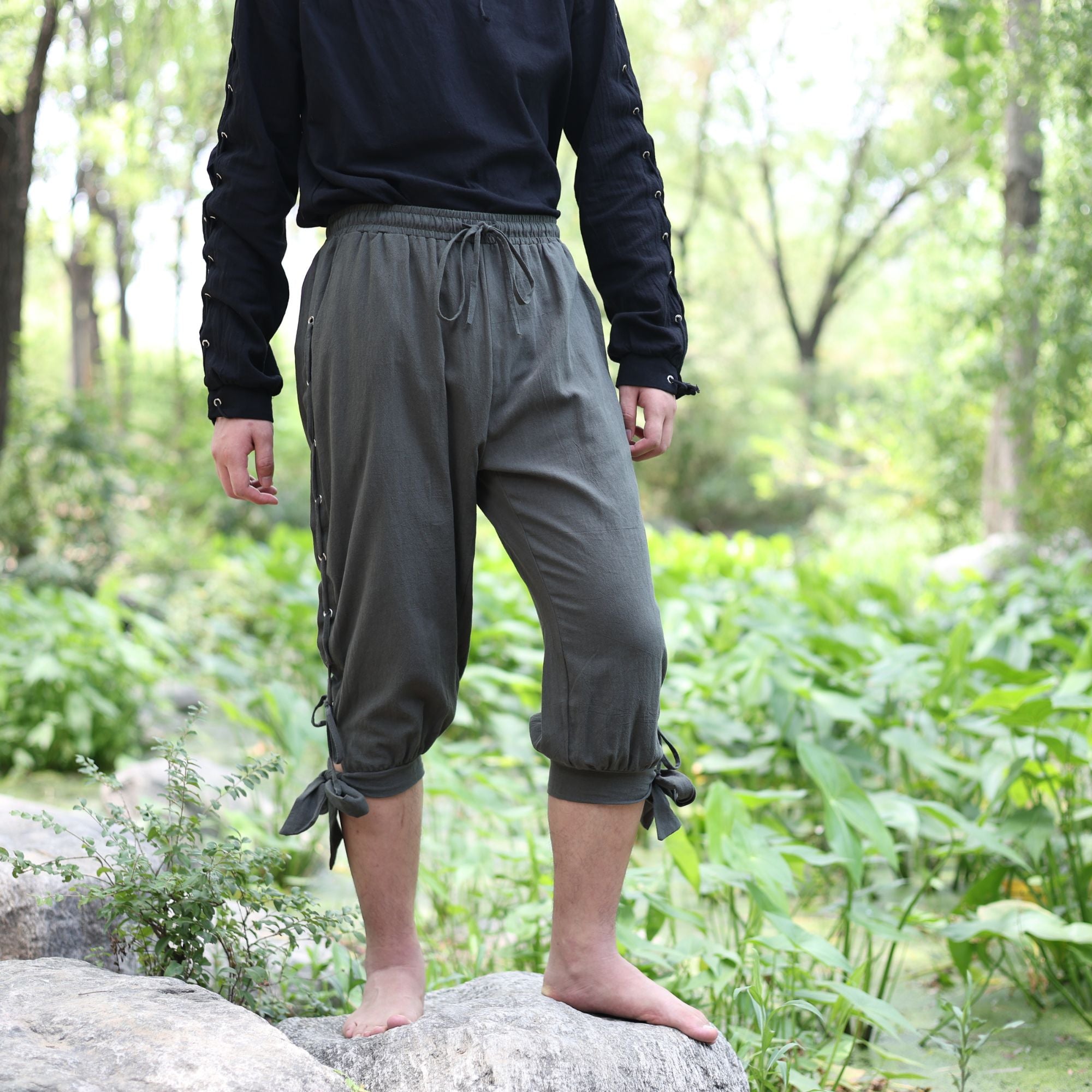 Medieval Pants with Lace-Up Sides – Green